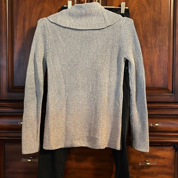 WHBM size XS ombré sweater with shimmer. - Picture 7 of 7